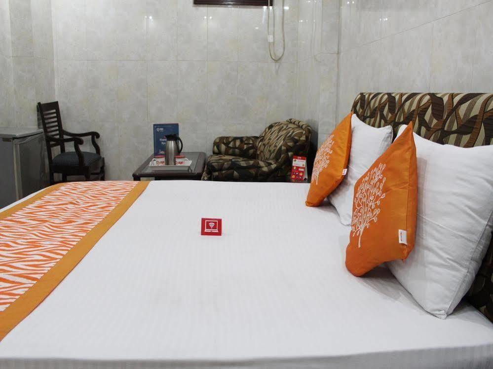 Oyo 2705 Hotel Preet Palace Nowe Delhi Zewnętrze zdjęcie