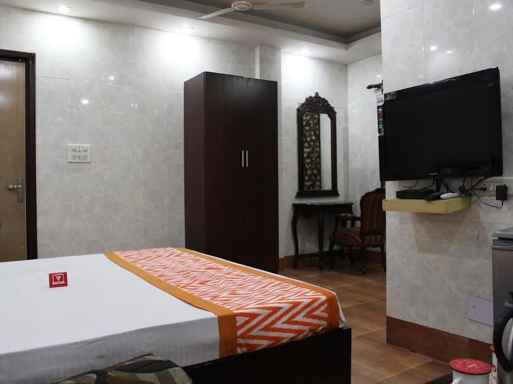Oyo 2705 Hotel Preet Palace Nowe Delhi Zewnętrze zdjęcie