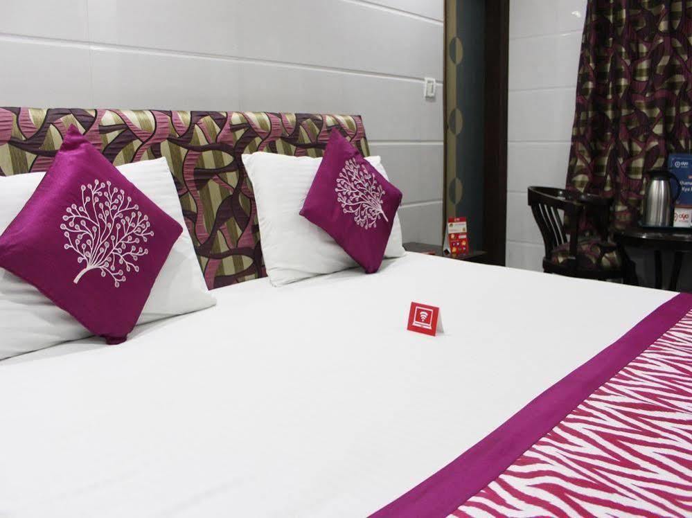 Oyo 2705 Hotel Preet Palace Nowe Delhi Zewnętrze zdjęcie