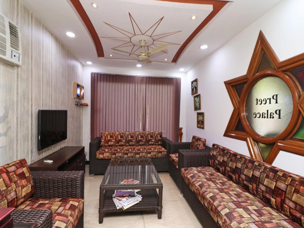 Oyo 2705 Hotel Preet Palace Nowe Delhi Zewnętrze zdjęcie