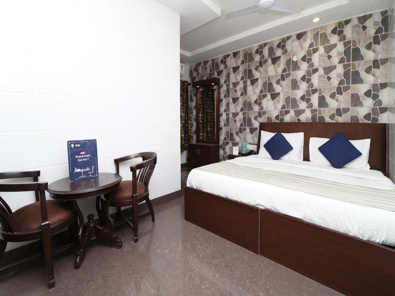 Oyo 2705 Hotel Preet Palace Nowe Delhi Zewnętrze zdjęcie