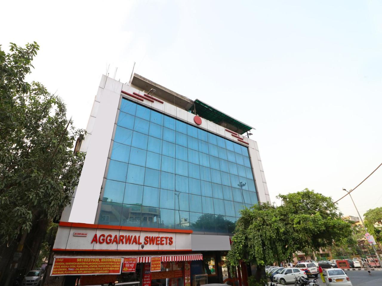 Oyo 2705 Hotel Preet Palace Nowe Delhi Zewnętrze zdjęcie