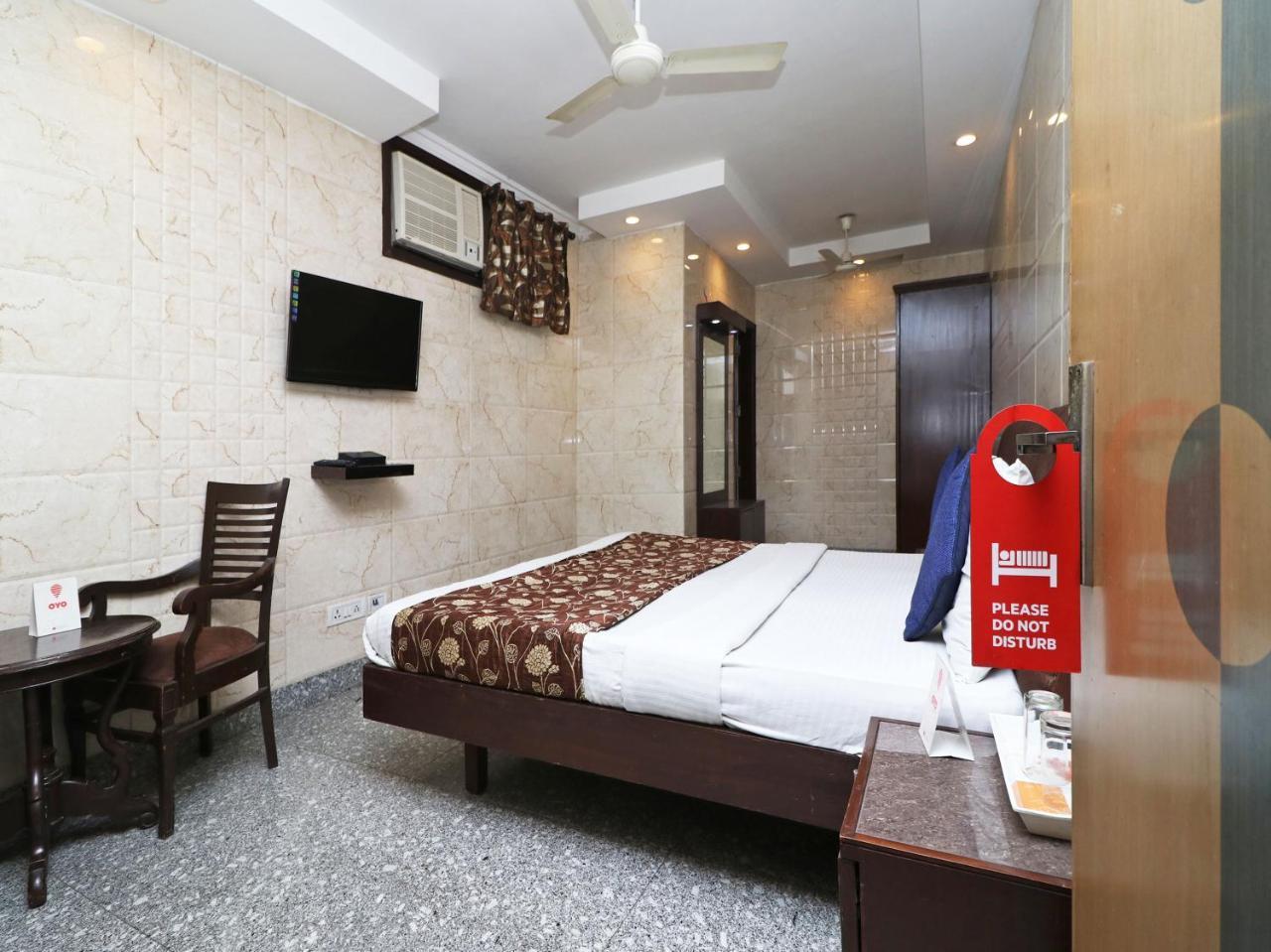 Oyo 2705 Hotel Preet Palace Nowe Delhi Zewnętrze zdjęcie