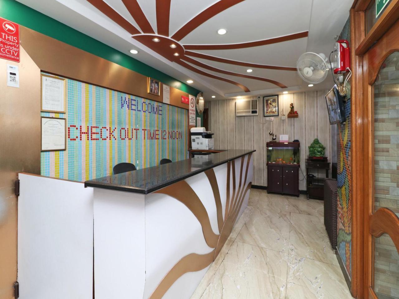 Oyo 2705 Hotel Preet Palace Nowe Delhi Zewnętrze zdjęcie