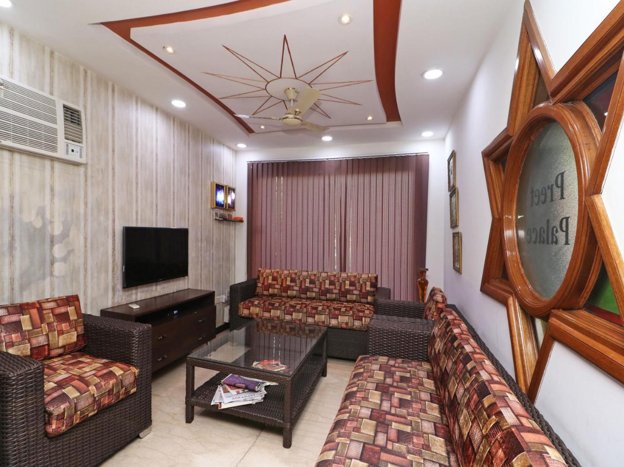 Oyo 2705 Hotel Preet Palace Nowe Delhi Zewnętrze zdjęcie