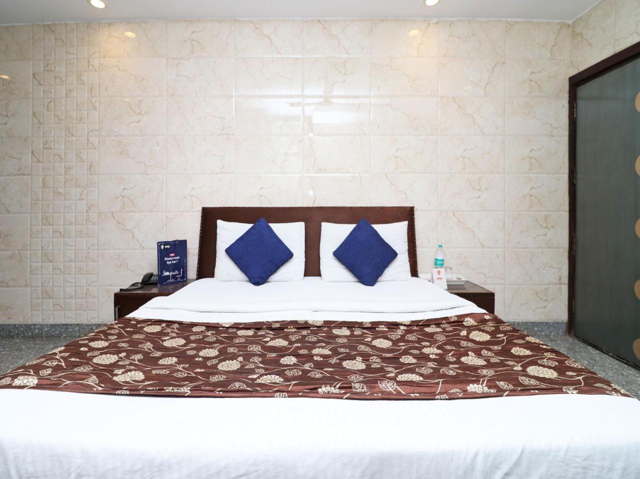 Oyo 2705 Hotel Preet Palace Nowe Delhi Zewnętrze zdjęcie